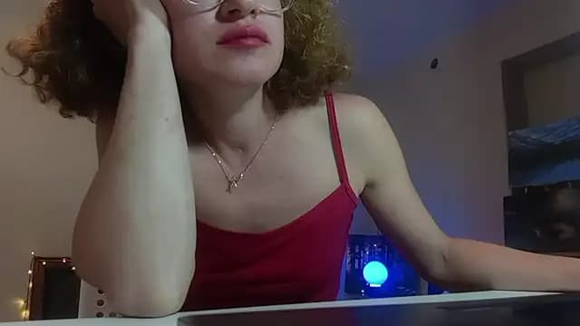 Alice_newhome live cam