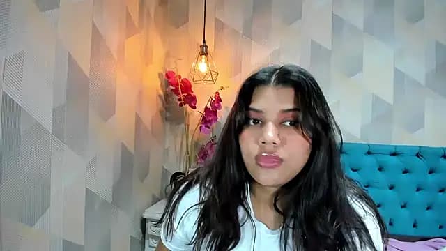 LindaBreeS live cam