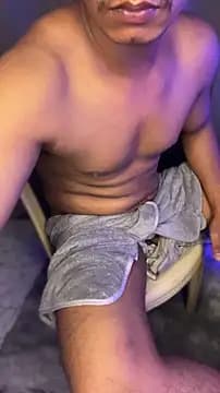 DarkMuscleBoyX live cam