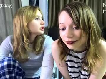 GIRLS HERE our names is Nicole and Ash and Ann live cam