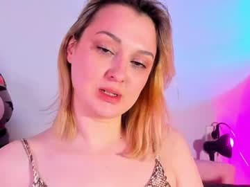 Christina Chris live cam