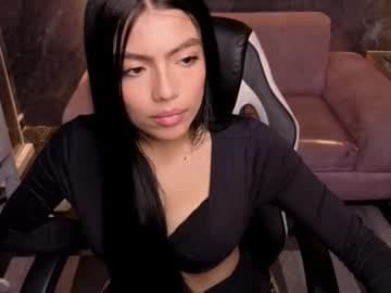 _charlottee_b live cam