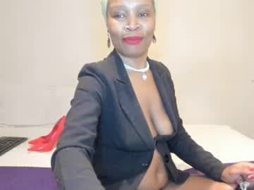 AfricanSquirtQueen live cam