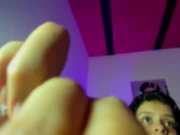 alisse_taylor2 live cam