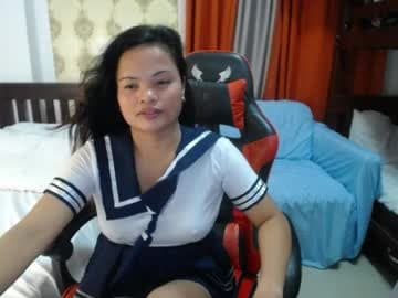 Alluring_Asian live cam