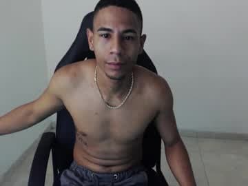 ALPHAS LATINS live cam