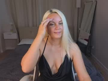 april_nelson live cam