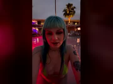 Aurora Aura live cam