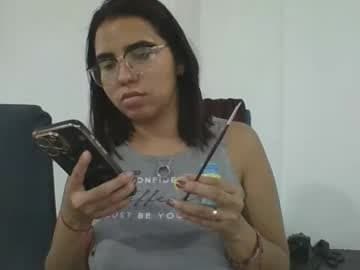 Bella Baker live cam