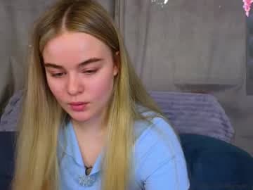 Caroline live cam