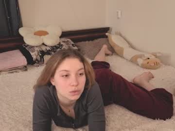 Ariel ShyAriel000 I love thumbs up live cam