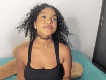 chloe live cam