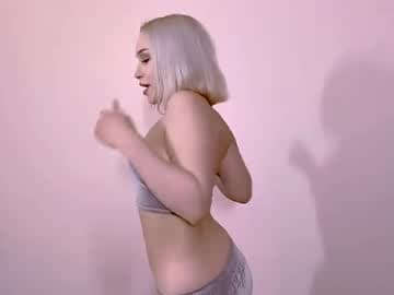 Bella live cam