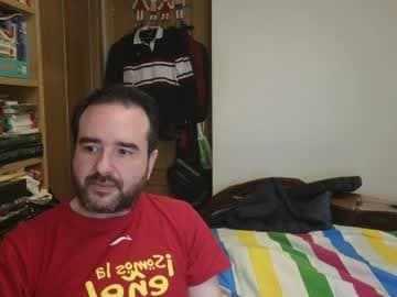 curiosillo1983 live cam