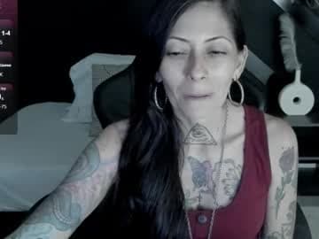 M I K A E L A live cam