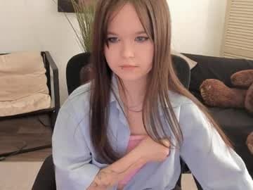 Your little DJ live cam