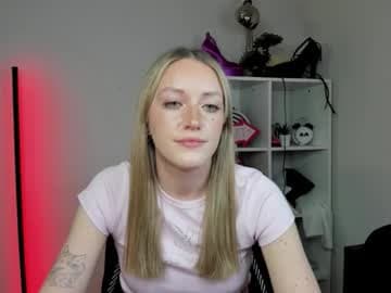 evelynblond live cam