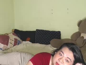 IM, YOUR HOT SHANTAL live cam