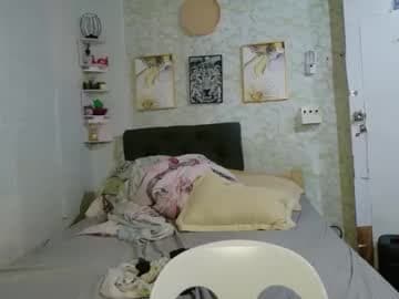 geneviev live cam