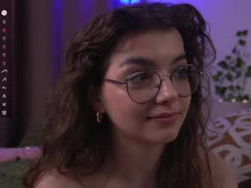 Sophie PVT OPEN live cam