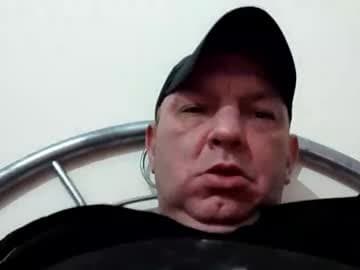 hugecummer10 live cam