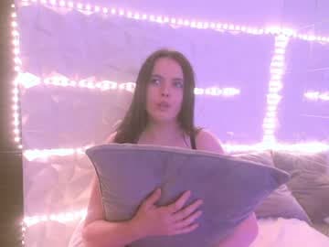 Isabelle live cam