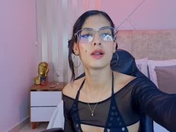 j_belle_ live cam