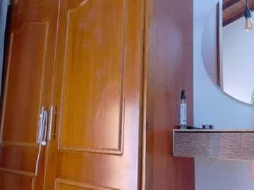 Jennifer vega live cam