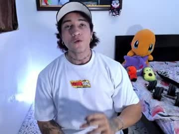 SANTIAGO THE HOTMAN live cam