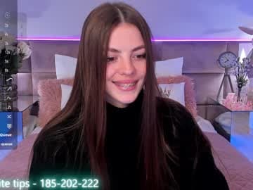 kelsi_di live cam