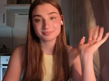 Lissa hit 130 Thumbs Up together live cam
