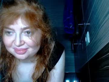 Kira live cam