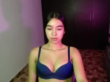 Kyra live cam