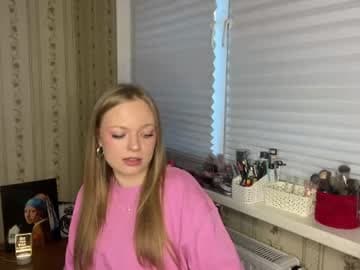 Hello My name is Lola live cam