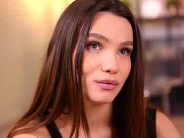 Lena Laurent live cam