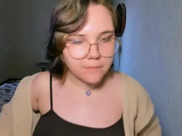 Lily live cam