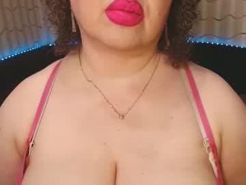 LIpsAddiction live cam