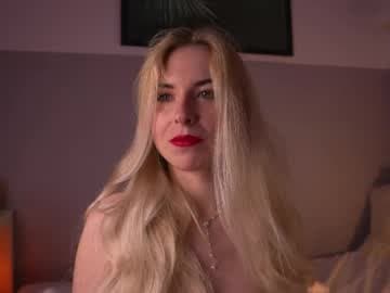 Lorrie live cam