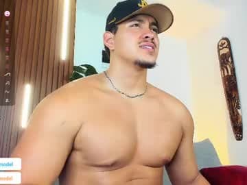 LUCA SANTOS live cam