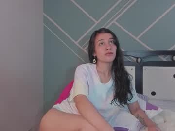 Lucy Herrera live cam