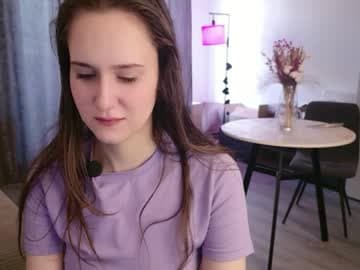 lucyrose33 live cam