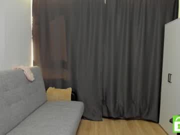 Naya your littl Elf live cam