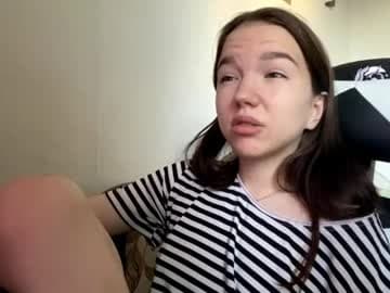 Mila live cam