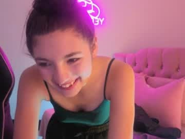 MAHYRA live cam