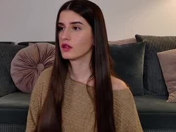 Freya Allen live cam