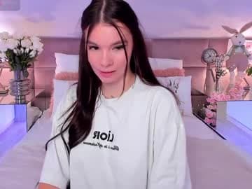 Hi, my name is Maria, don't be shy to say hi live cam