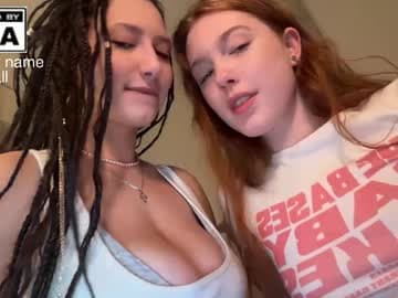 Mia brunette Molly ginger next stream 03 31 live cam