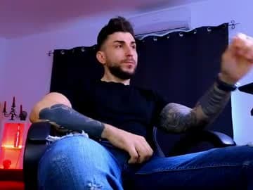 MightyAaron live cam