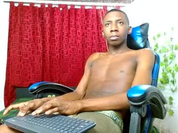 Milo independent model live cam