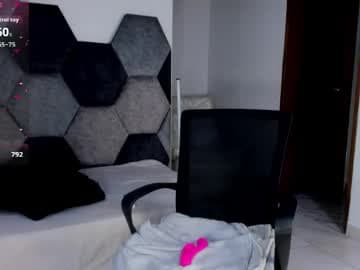 Mikaela blondie bigass live cam